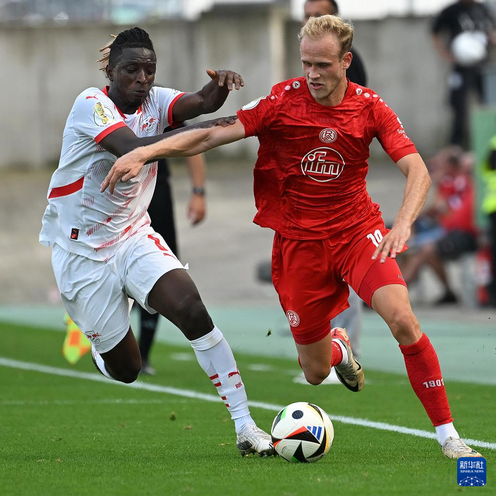 天行app下载 -德国杯赛程吃紧，莱比锡今晨单刀错失，质疑声仍在，临场指挥获称赞的简单介绍