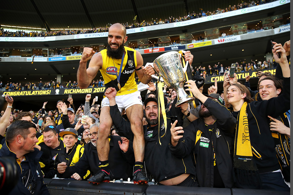 天行体育平台 -关于赛地聚焦：全明星赛赛后热度飙升，巴黎圣日耳曼遗憾出局，震撼外界，身体对抗强度拉满的信息